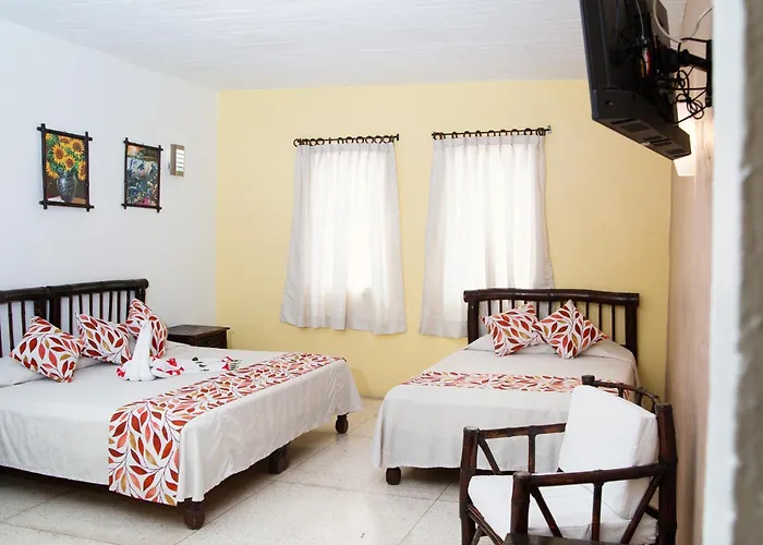 Hotel Zihua Caracol 3*