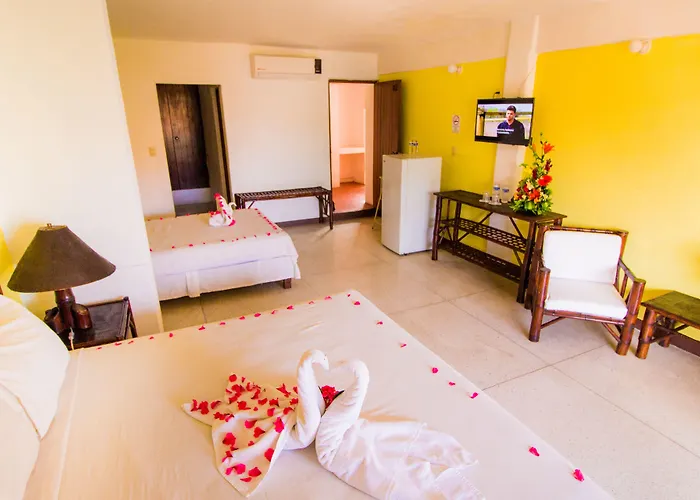 Hotel Zihua Caracol 3*