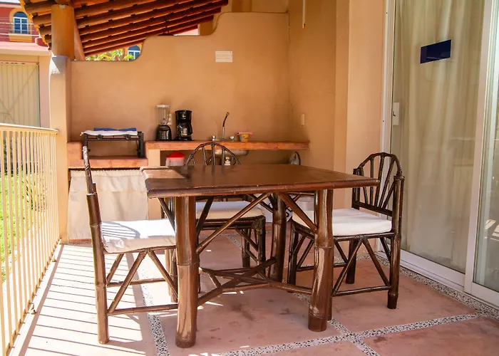 Hotel Zihua Caracol 3*