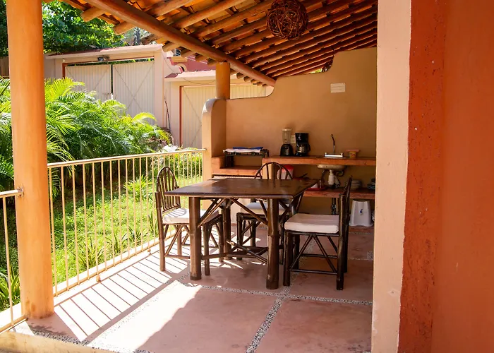 Hotel Zihua Caracol 3*